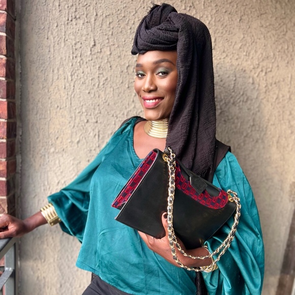 Meet your Posher, Magatte - Picture 1 of 1